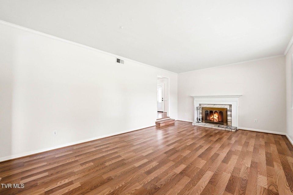 Photo #36: 808 Chippendale Road
