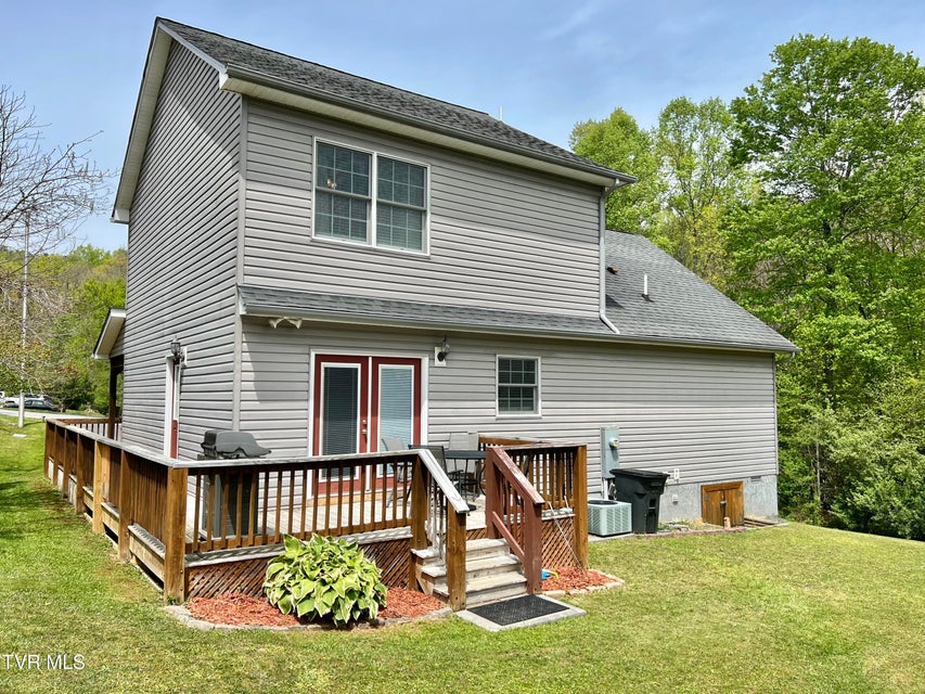 Photo #5: 449 Mulberry Lane