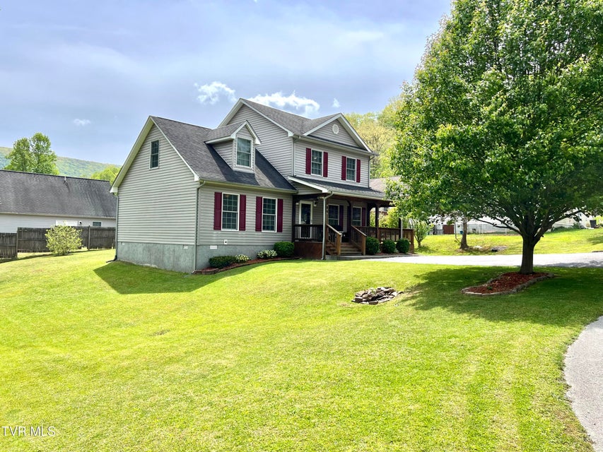 Photo #3: 449 Mulberry Lane