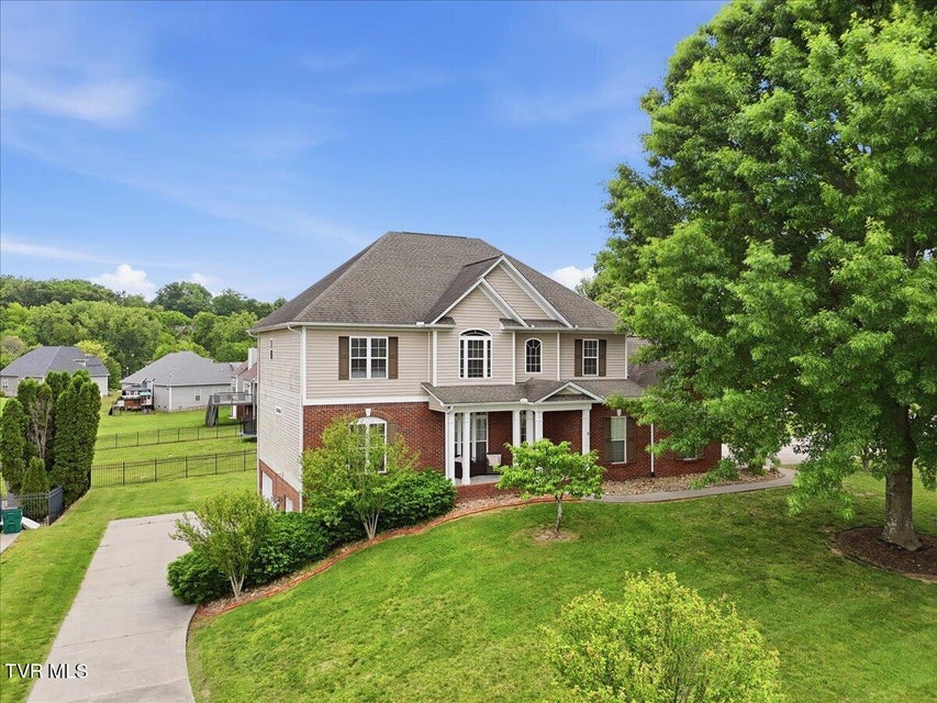Photo #2: 924 Saddle Ridge Lane