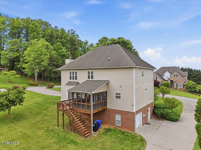 Photo #6: 924 Saddle Ridge Lane
