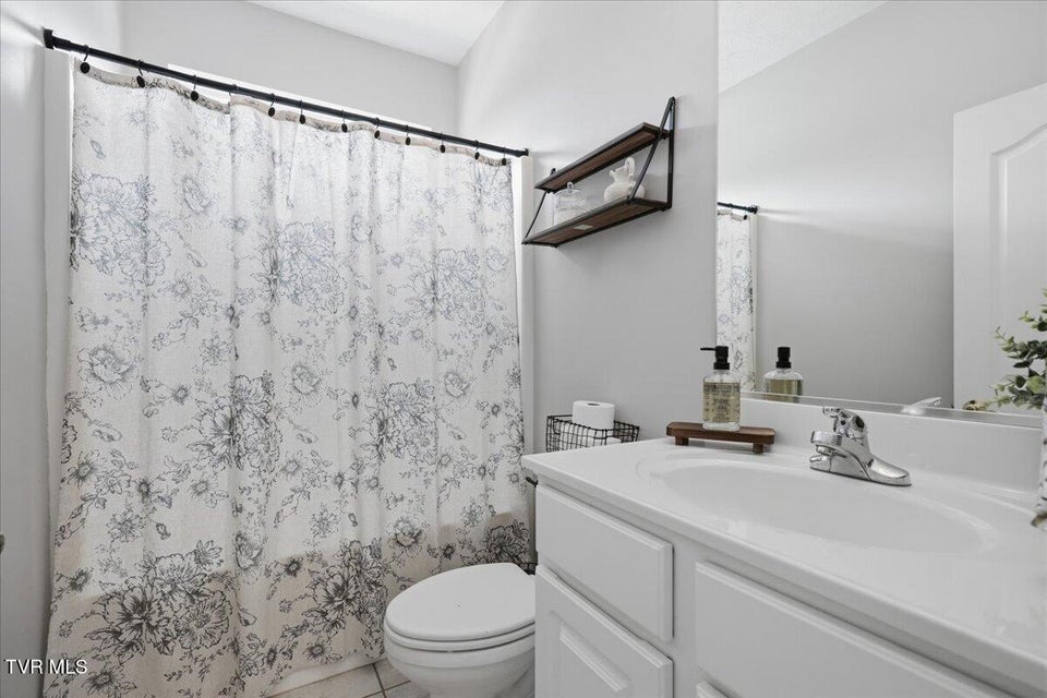 Photo #18: 924 Saddle Ridge Lane