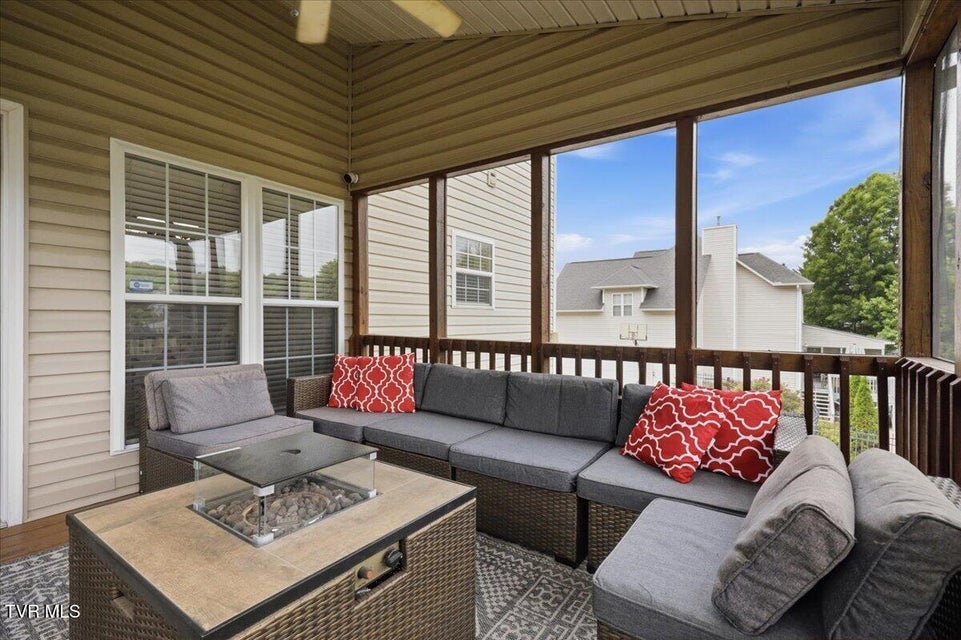 Photo #27: 924 Saddle Ridge Lane