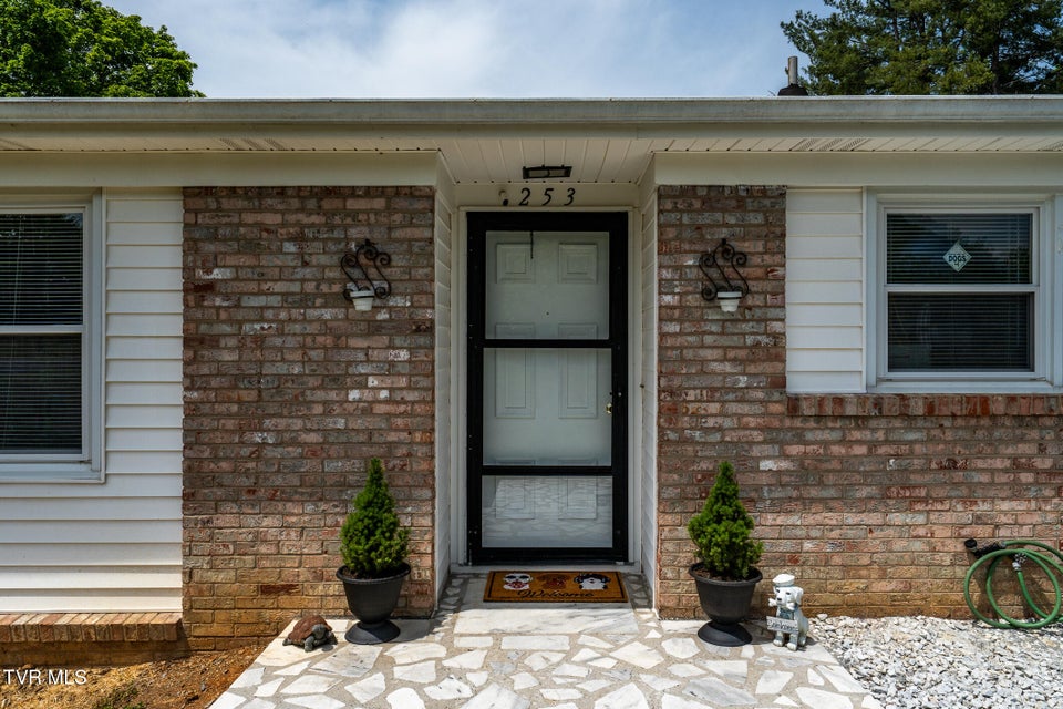 Photo #3: 253 Fairford Lane