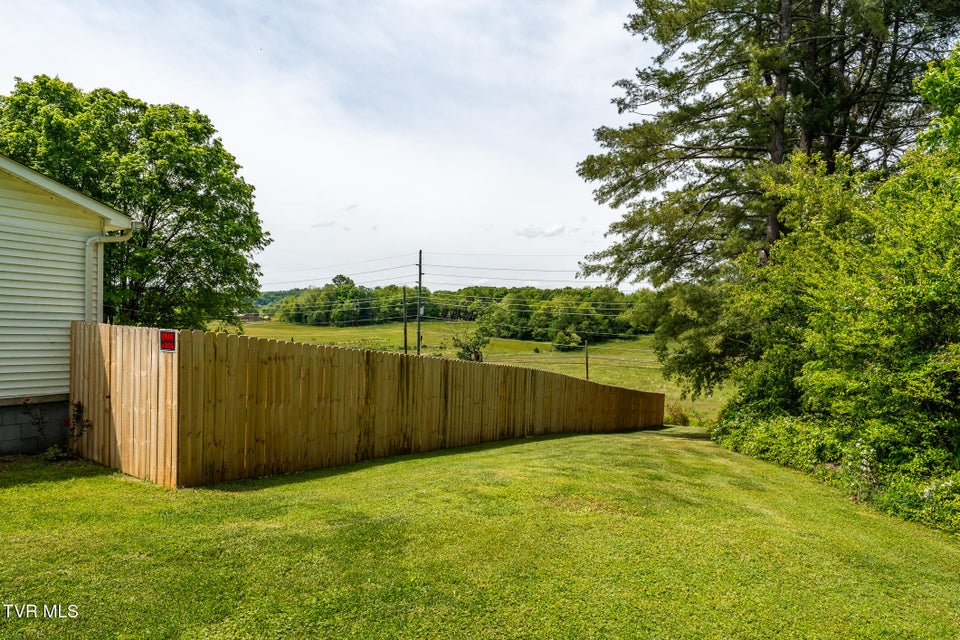 Photo #47: 253 Fairford Lane