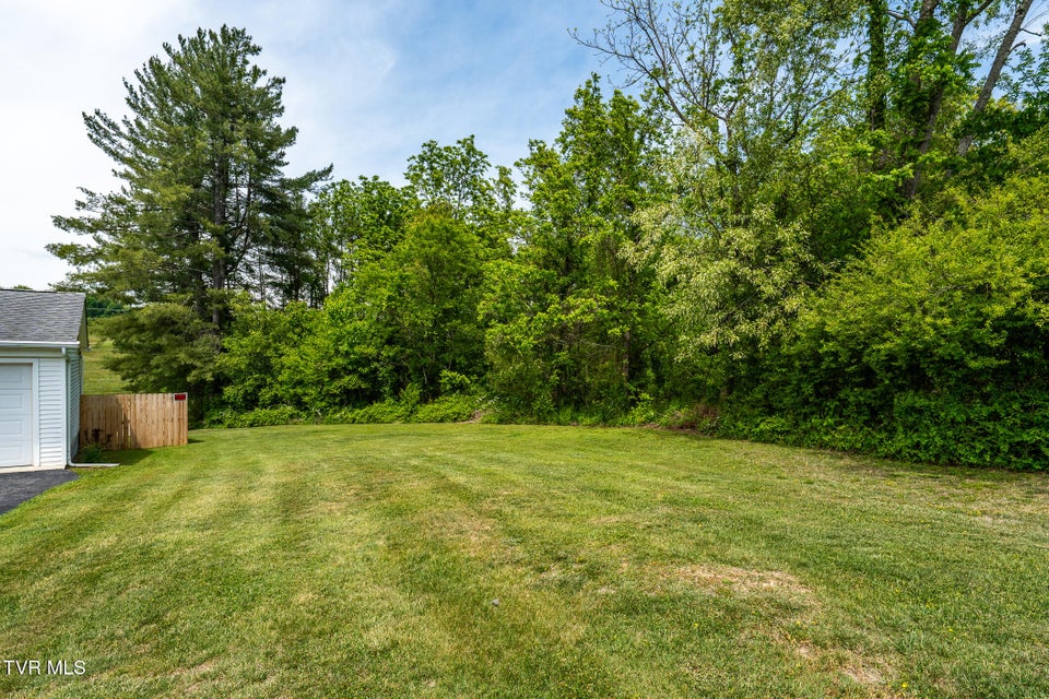 Photo #56: 253 Fairford Lane