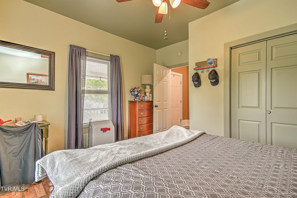 Photo #16: 2927 Hilton Road