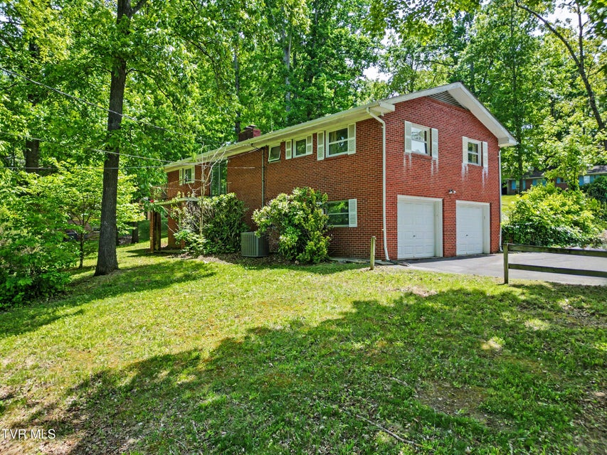 Photo #3: 1811 Moore Avenue