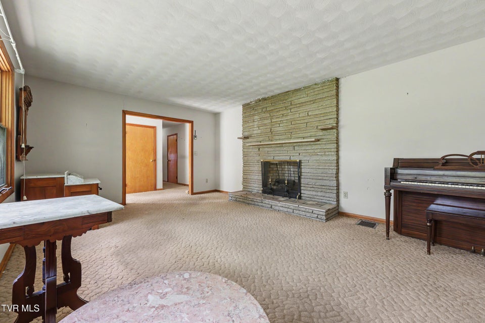 Photo #11: 1811 Moore Avenue