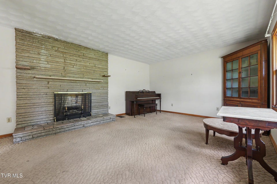 Photo #12: 1811 Moore Avenue