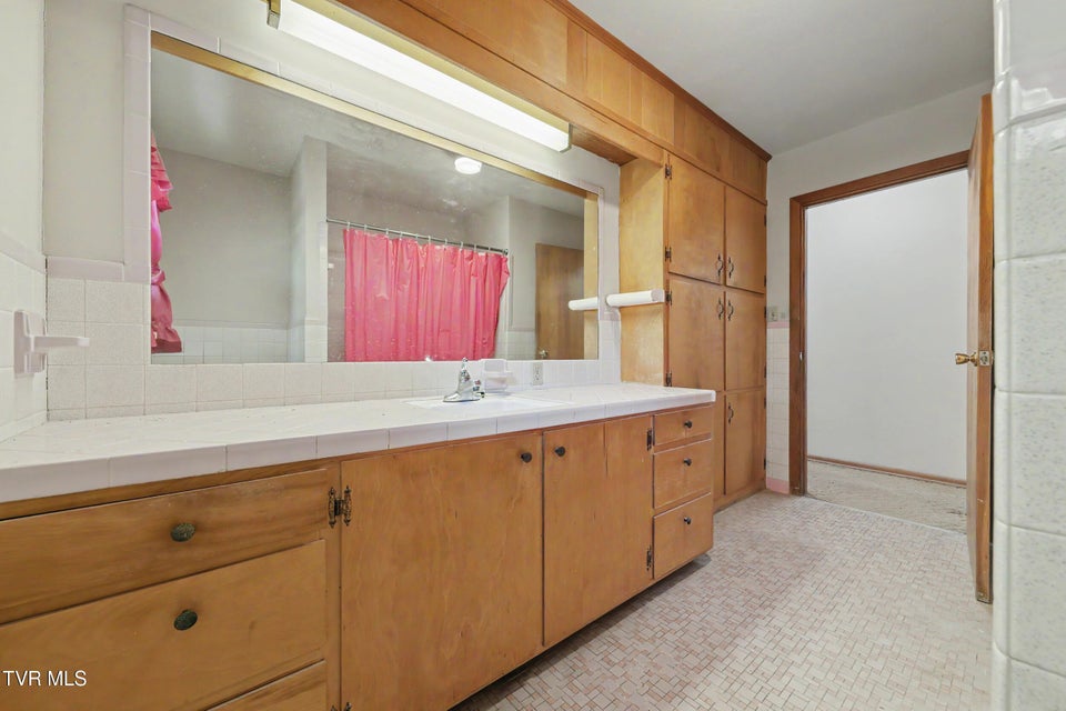 Photo #24: 1811 Moore Avenue