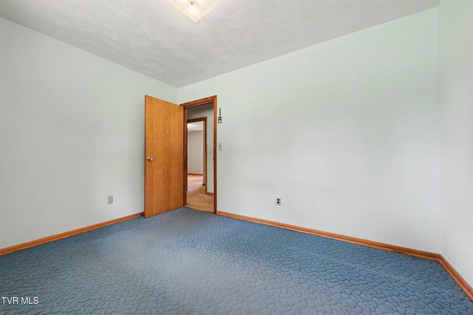 Photo #26: 1811 Moore Avenue
