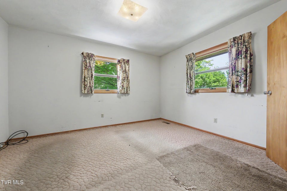 Photo #30: 1811 Moore Avenue