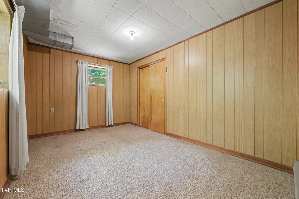 Photo #39: 1811 Moore Avenue