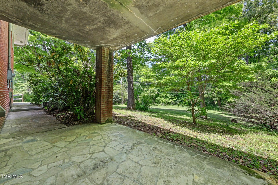 Photo #44: 1811 Moore Avenue