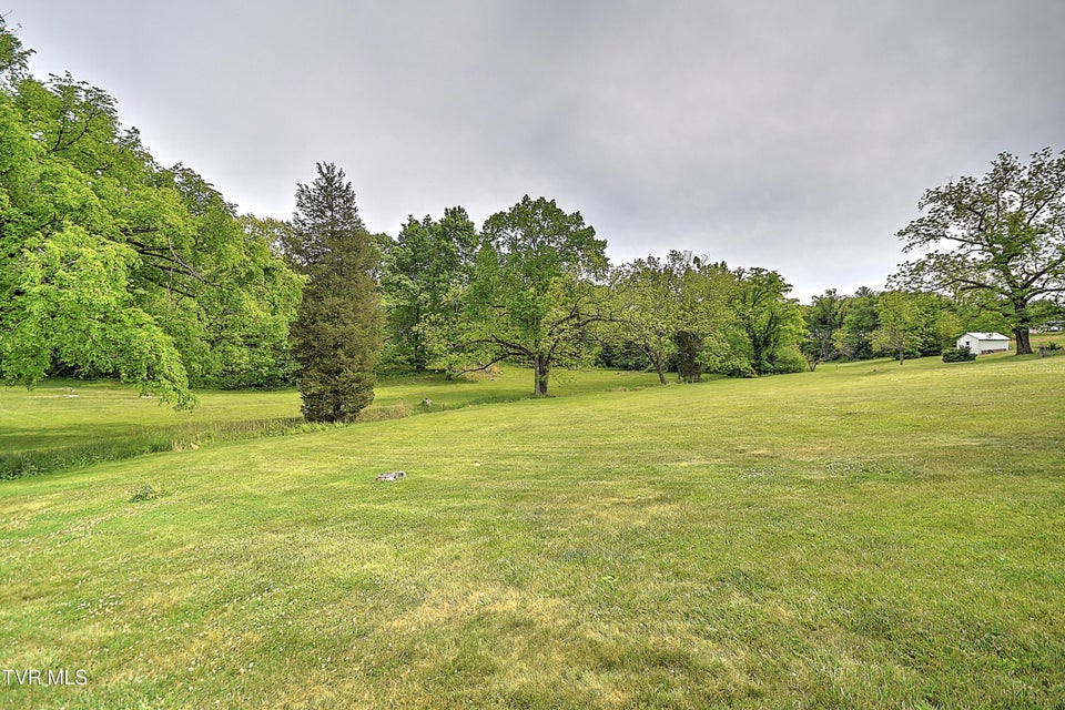 Photo #41: 1921 Edens Ridge Road
