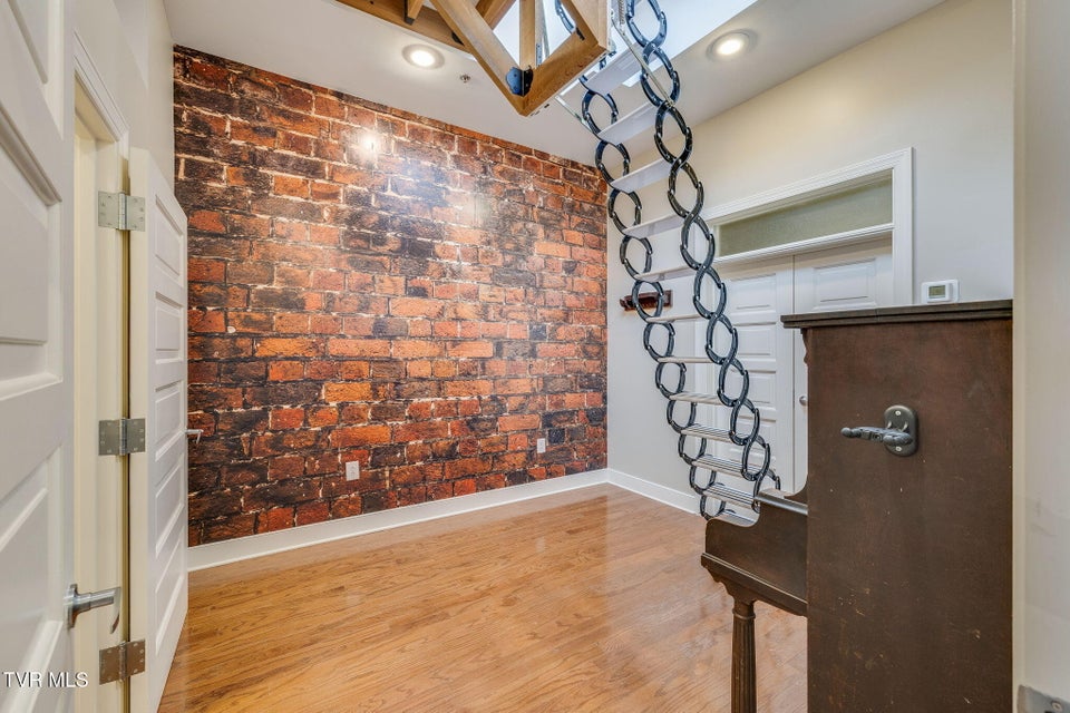 Photo #22: 116 Tipton Street