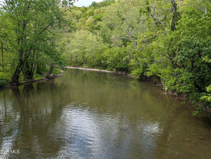 Photo #40: 2170 Saltville Highway