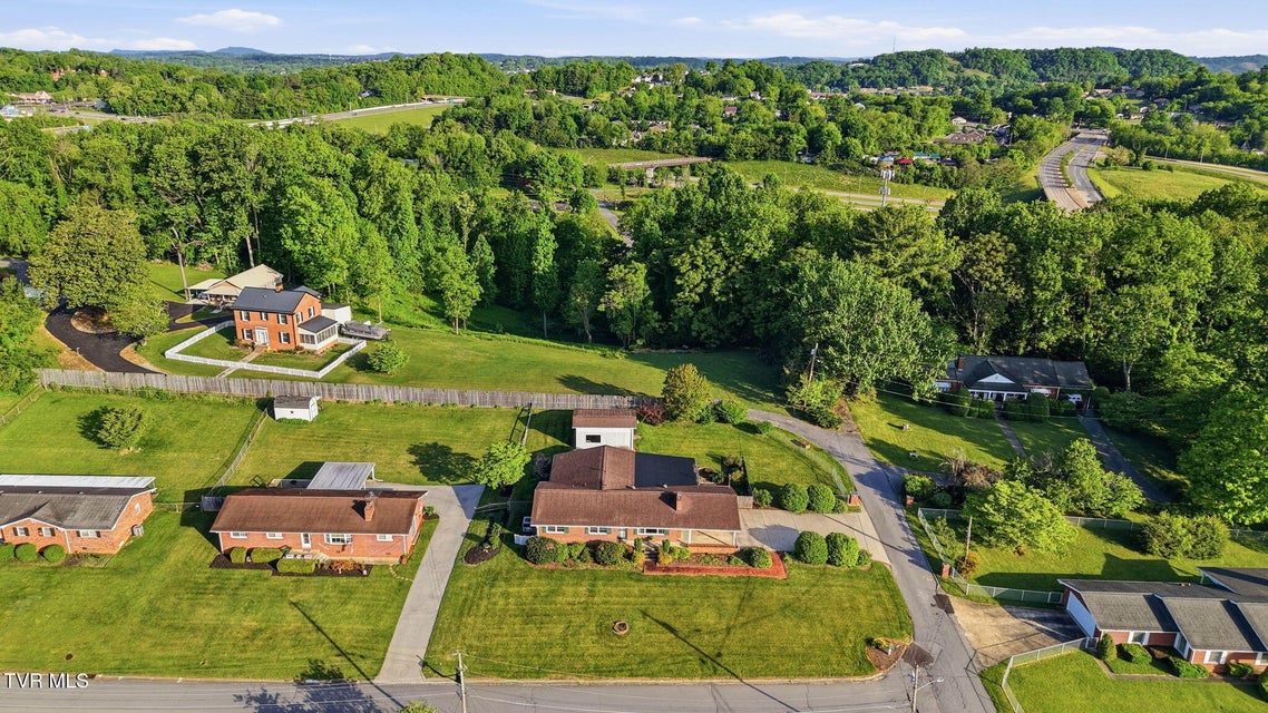 Photo #55: 608 Southview Drive