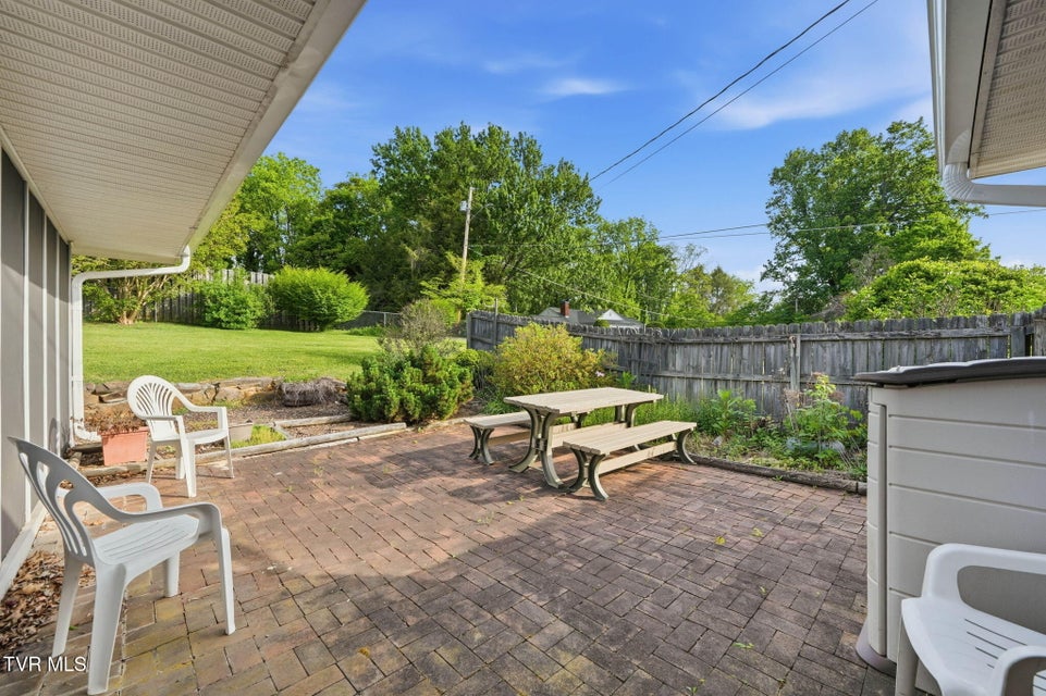 Photo #43: 608 Southview Drive