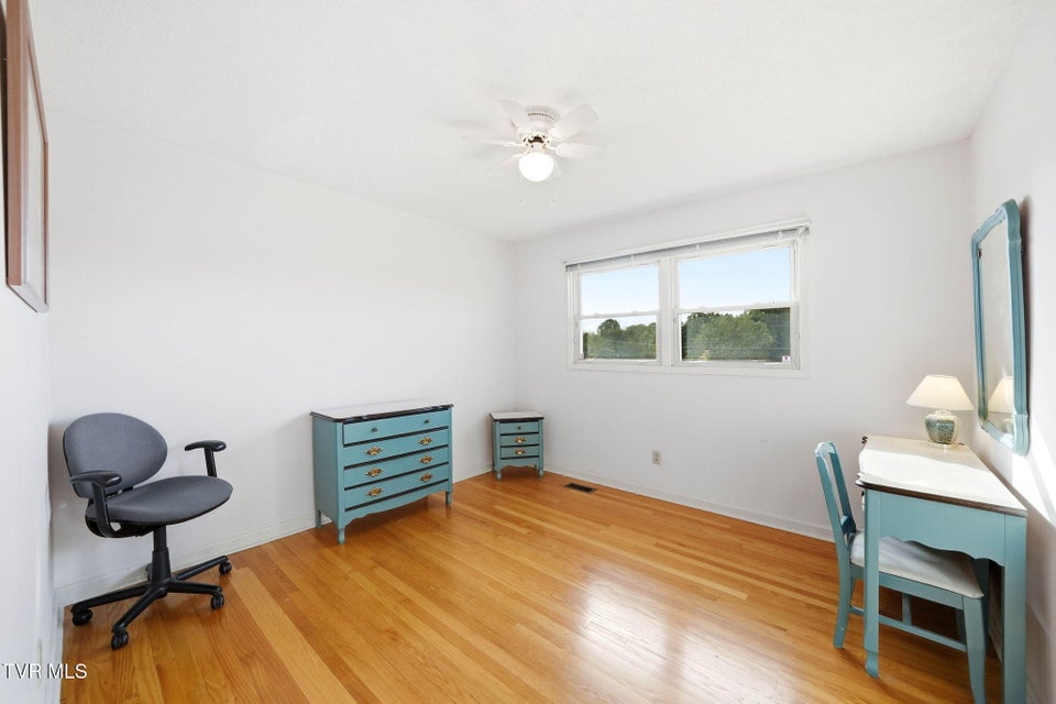 Photo #34: 608 Southview Drive
