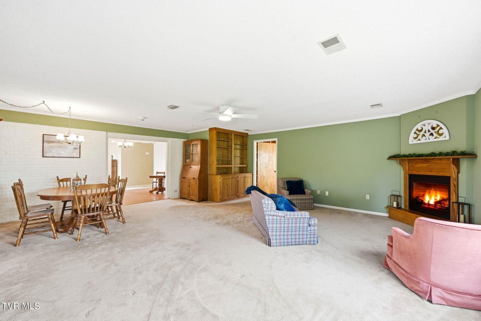 Photo #3: 608 Southview Drive