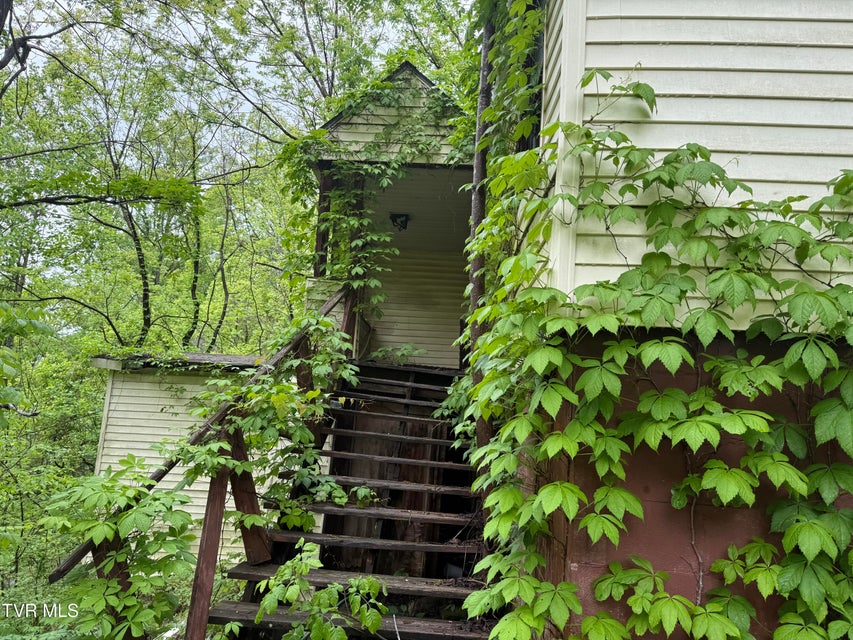 Photo #5: 756 Shawnee Avenue