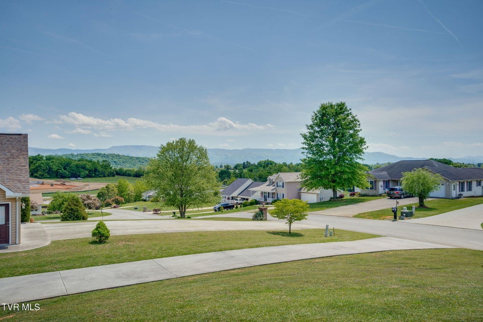 Photo #2: 140 Willow Ridge Drive