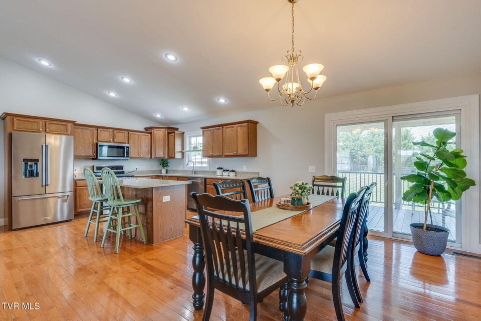 Photo #12: 140 Willow Ridge Drive