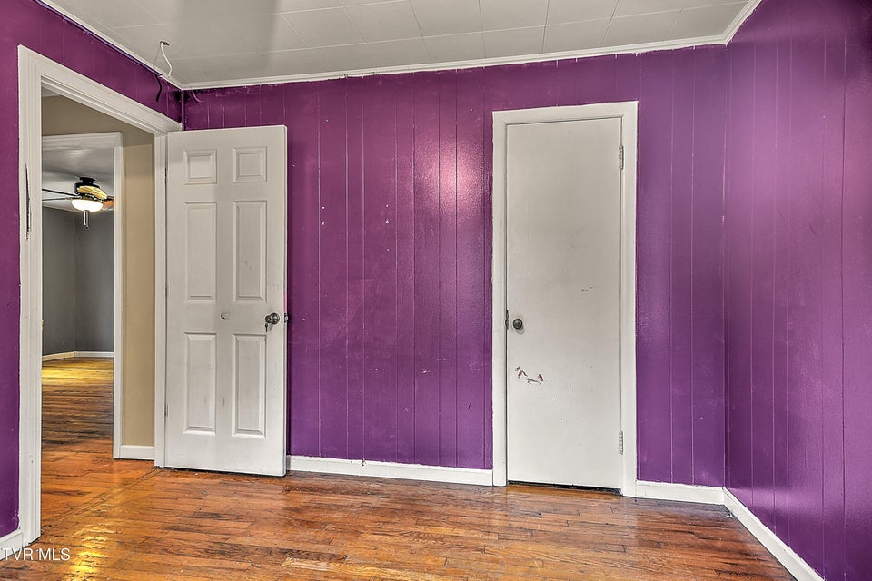 Photo #8: 409 Crockett Street