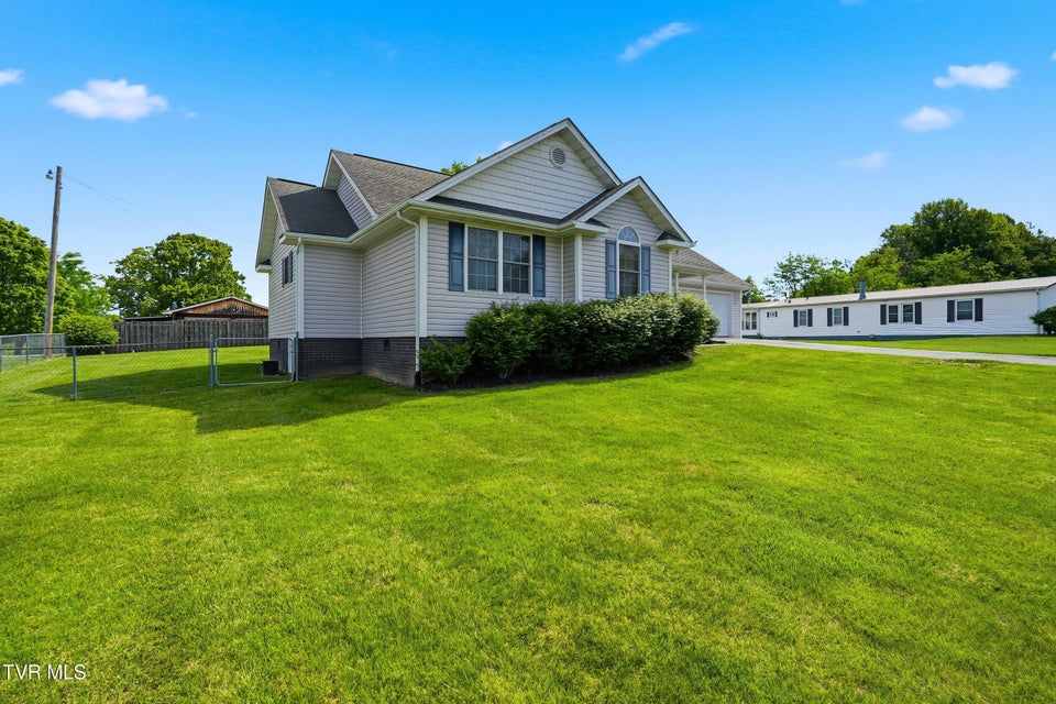 Photo #3: 579 4th Avenue