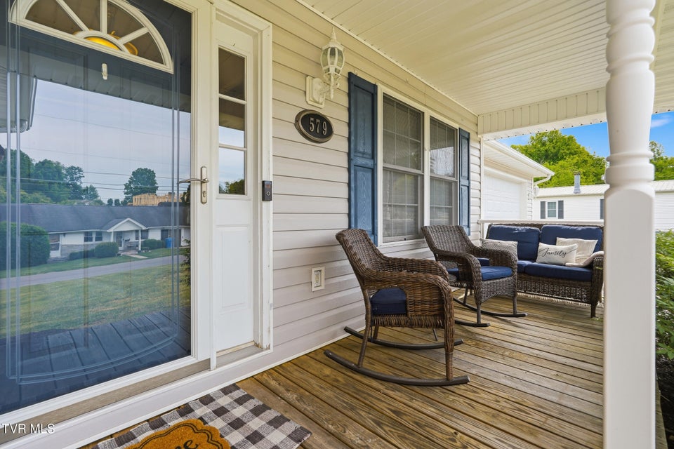 Photo #4: 579 4th Avenue