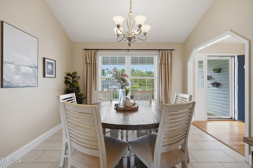 Photo #13: 579 4th Avenue