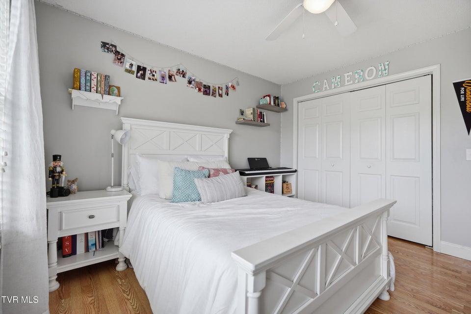 Photo #14: 579 4th Avenue