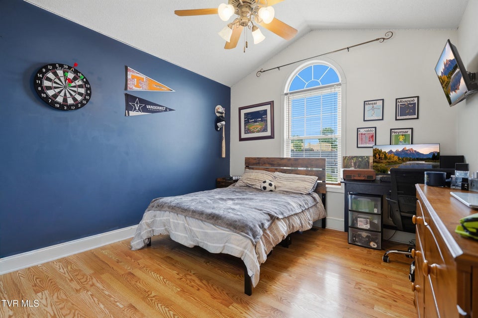 Photo #16: 579 4th Avenue