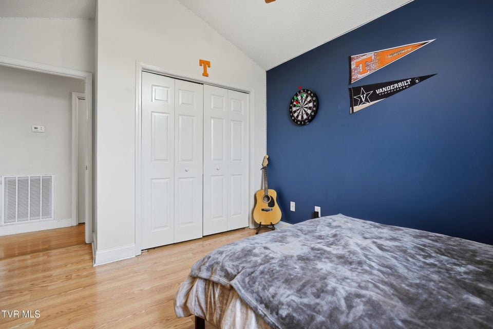 Photo #17: 579 4th Avenue