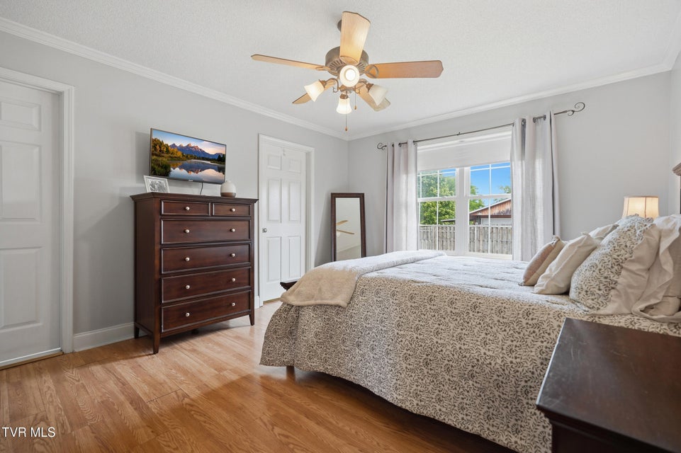 Photo #19: 579 4th Avenue