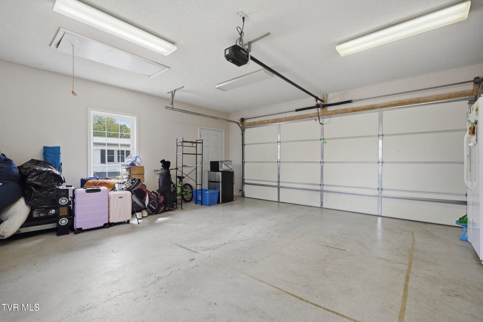 Photo #24: 579 4th Avenue