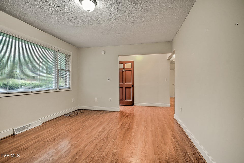 Photo #5: 757 West Jackson Street