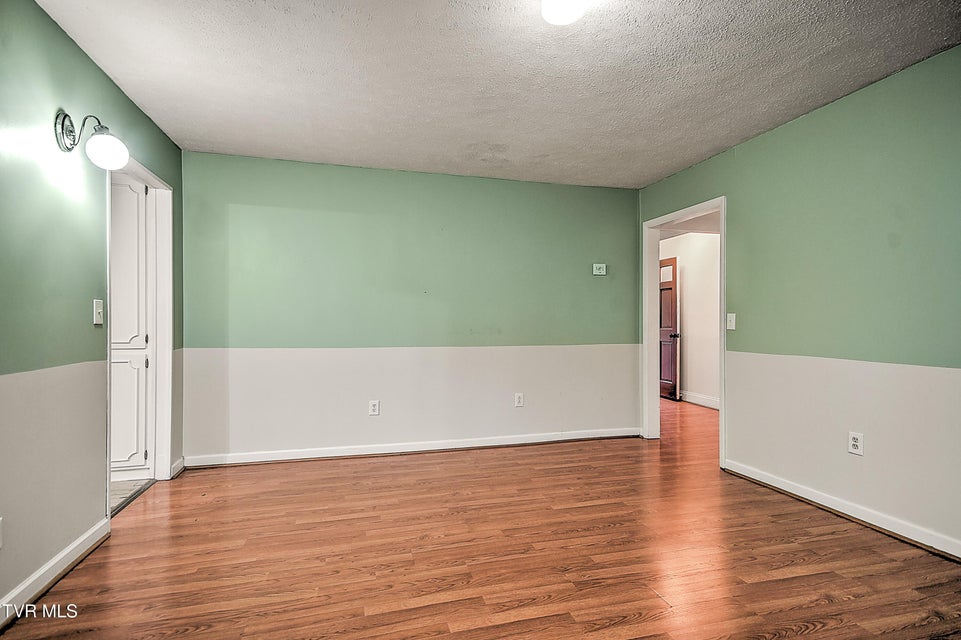 Photo #8: 757 West Jackson Street