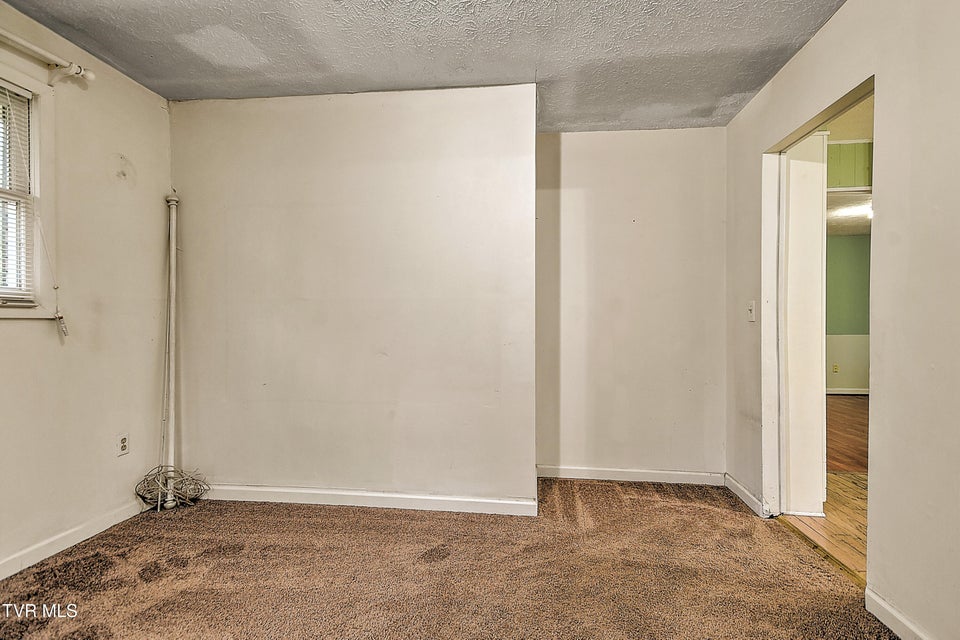 Photo #11: 757 West Jackson Street