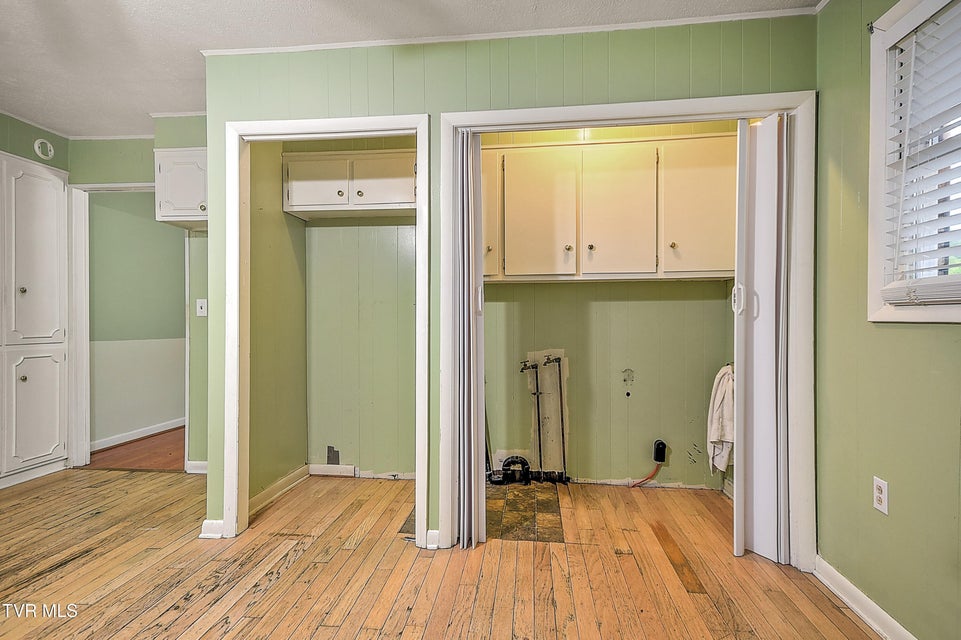Photo #15: 757 West Jackson Street