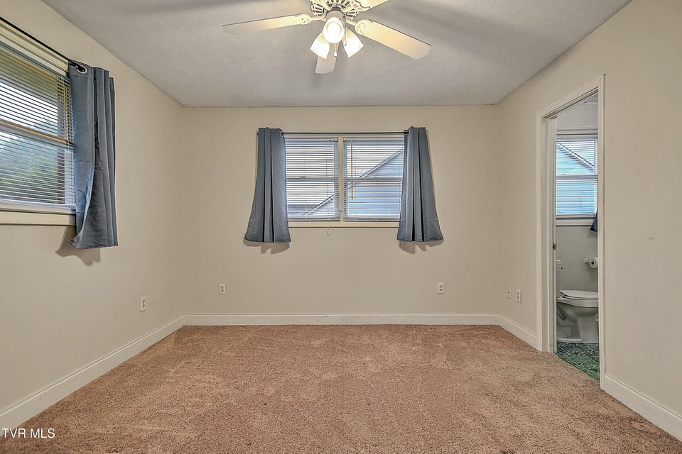 Photo #21: 757 West Jackson Street