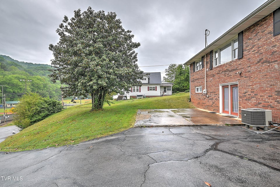 Photo #33: 757 West Jackson Street