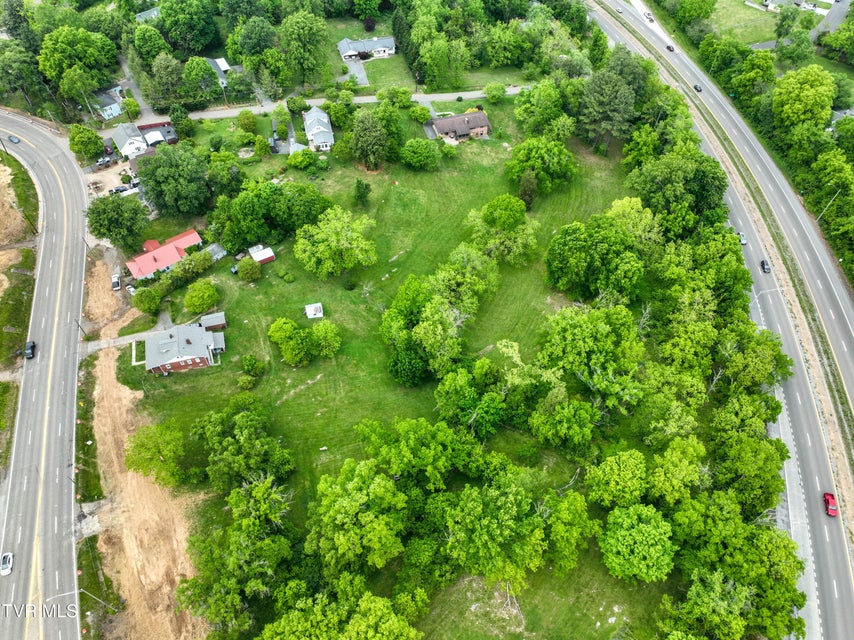 Photo #76: 1921 Edens Ridge Road