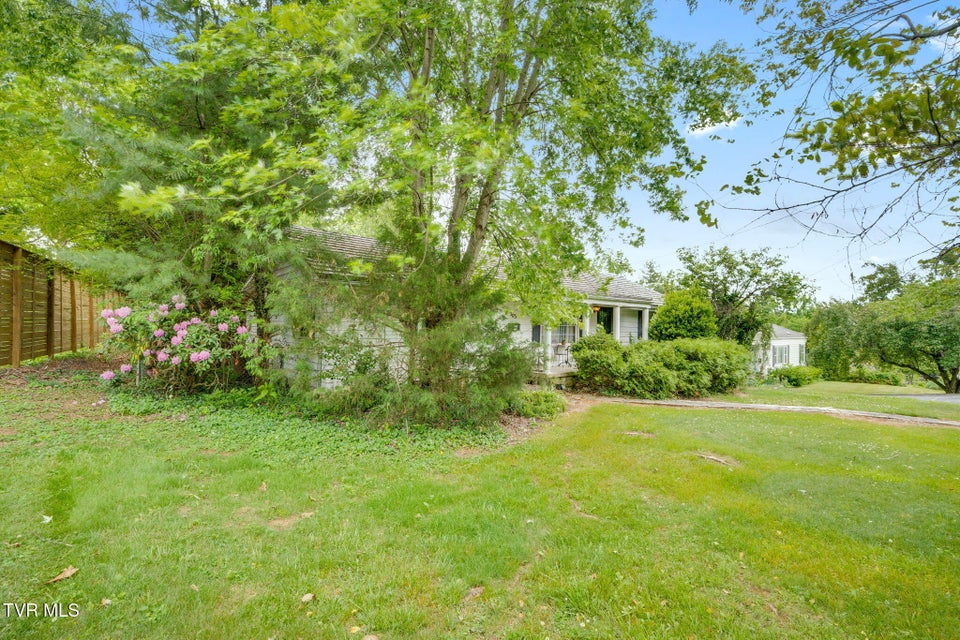 Photo #2: 503 Locust Street