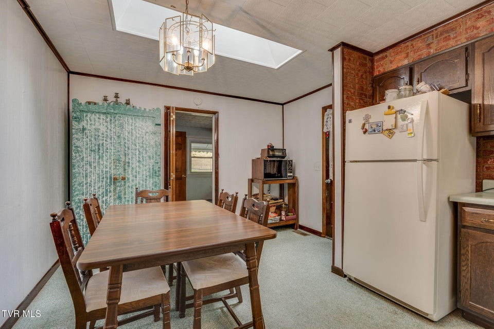 Photo #11: 503 Locust Street