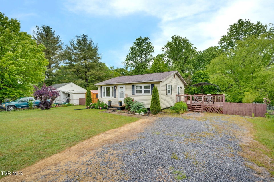 Photo #3: 1510 Sylvan Street
