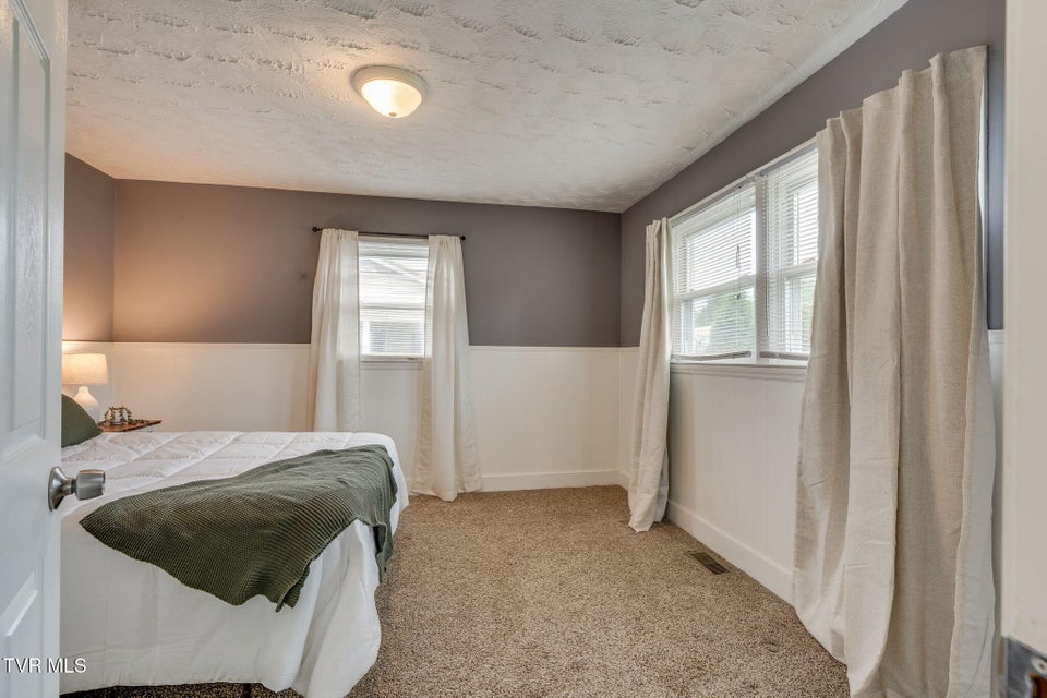 Photo #15: 1510 Sylvan Street