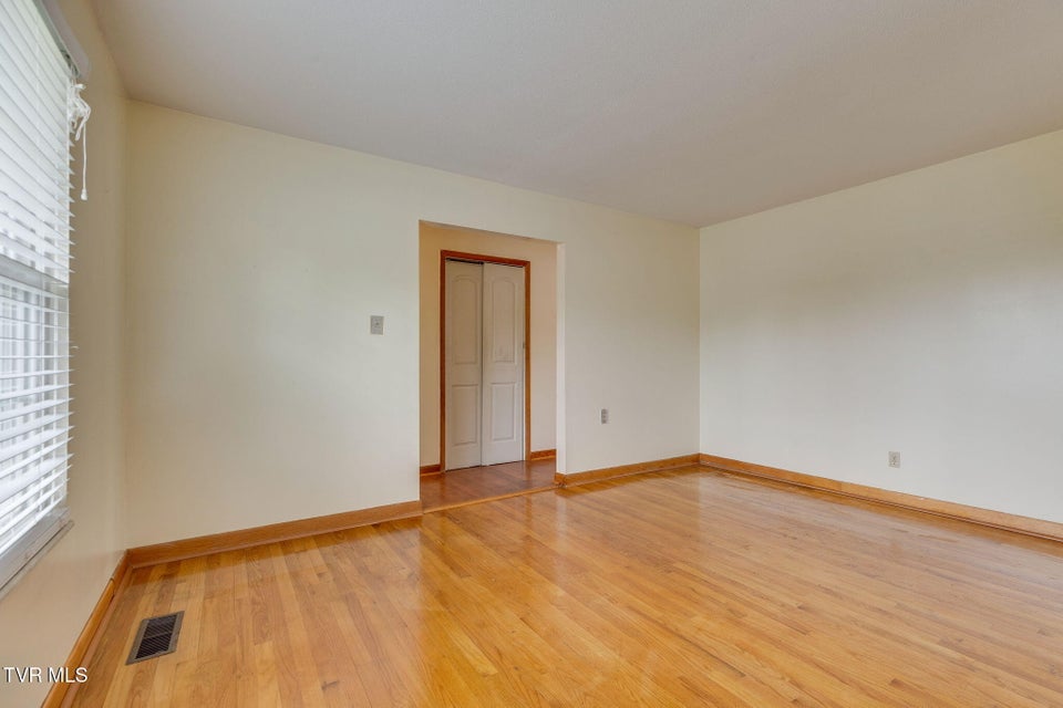 Photo #7: 132 Cherrywood Lane